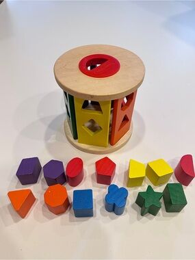 Melissa & Doug Roll wit Me Wooden Shape Sorter Toy - Multicolor